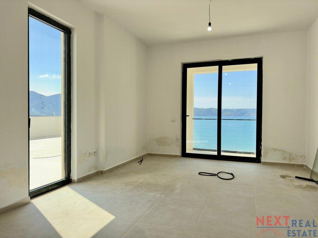 Sea-View Apartment on Albania's Ionian Coast — photograph 4