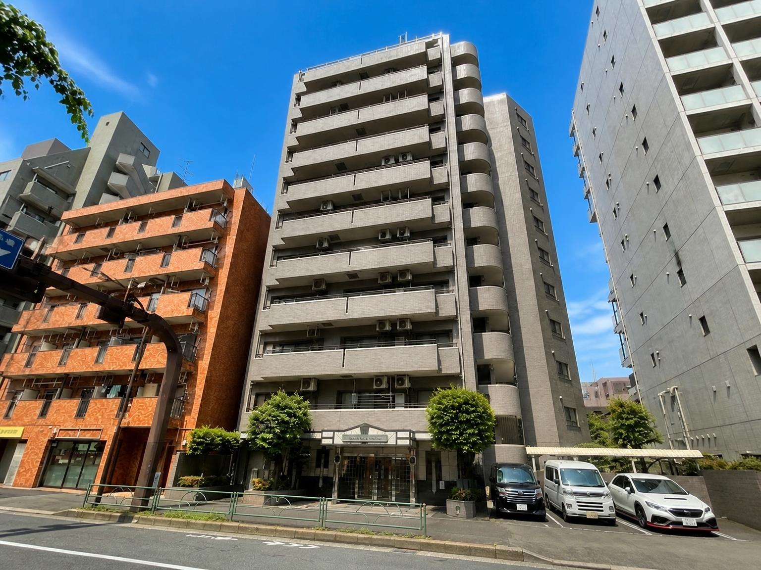 Condominium in Mitaka — photograph 2