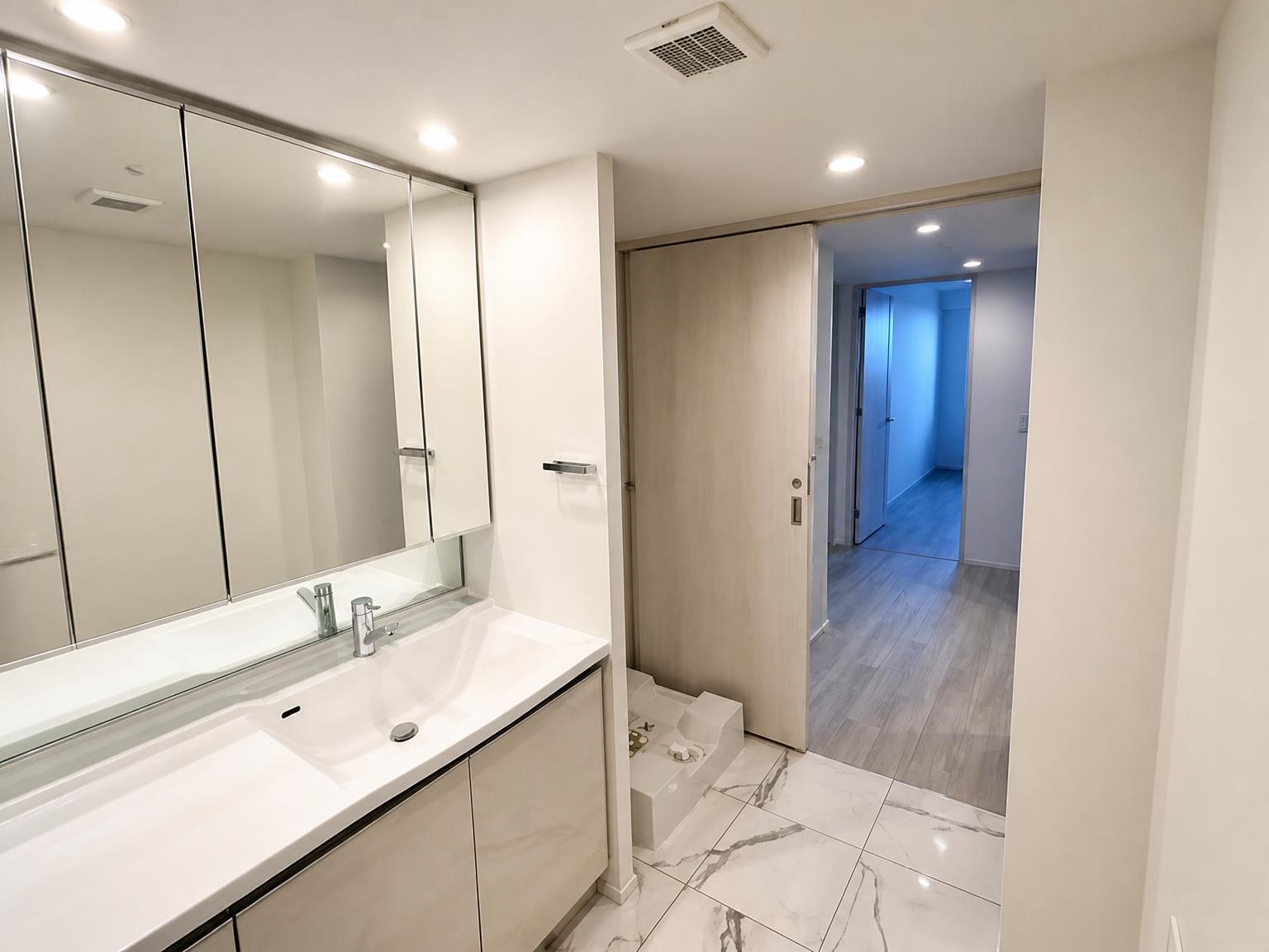 New Tower Residence in Minoh — photograph 5