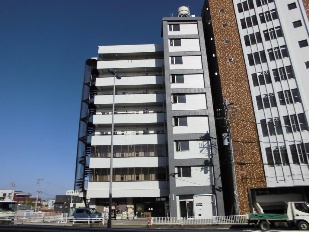 Apartment Building in Shinmachi, Toride — photograph 3