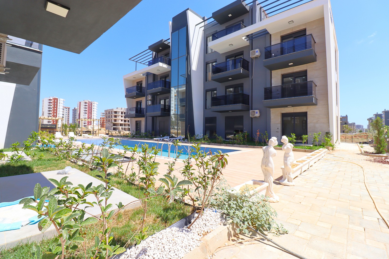 Apartments in Altıntaş, Aksu (AYT-03652)
